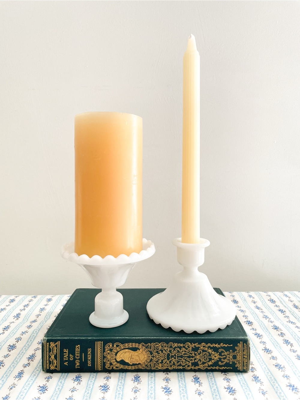 Vintage White Milk Glass Taper Candle Holders Pair - Scalloped Pie Crust Base - Picture 11 of 13